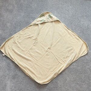 Kate Quinn parrot print Hooded Baby Towel